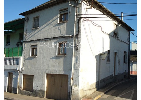 CASA EN BEMBIBRE (LEON)