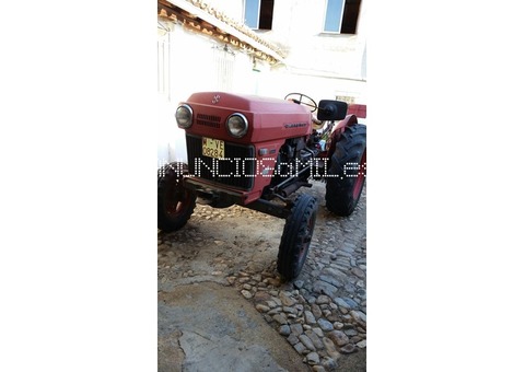 Tractor Barreiro modelo 4 mil y tractor universal