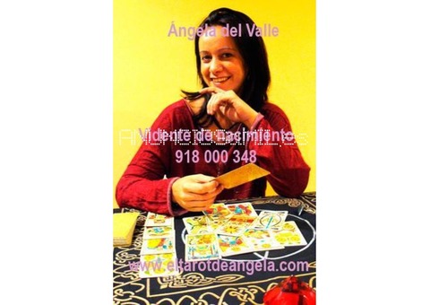 Angela del valle, tarot sin gabinete