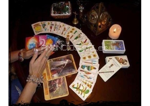 Lanzada de cartas del tarot en  Ciudad Madrid