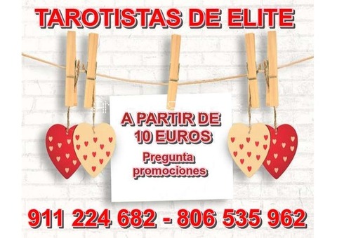 TAROTISTAS ESPAÑOLAS DE ELITE LAS MEJORES