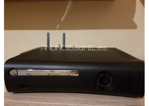 Xbox 360 Elite 120GB+adaptador inalámbrico y cascos juego online: