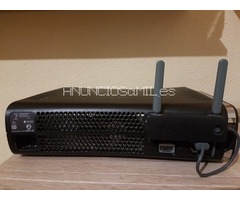 Xbox 360 Elite 120GB+adaptador inalámbrico y cascos juego online: